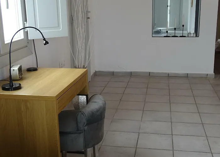 Santoriviera House *