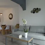 Santoriviera House Semesterbostad Fira (Santorini)
